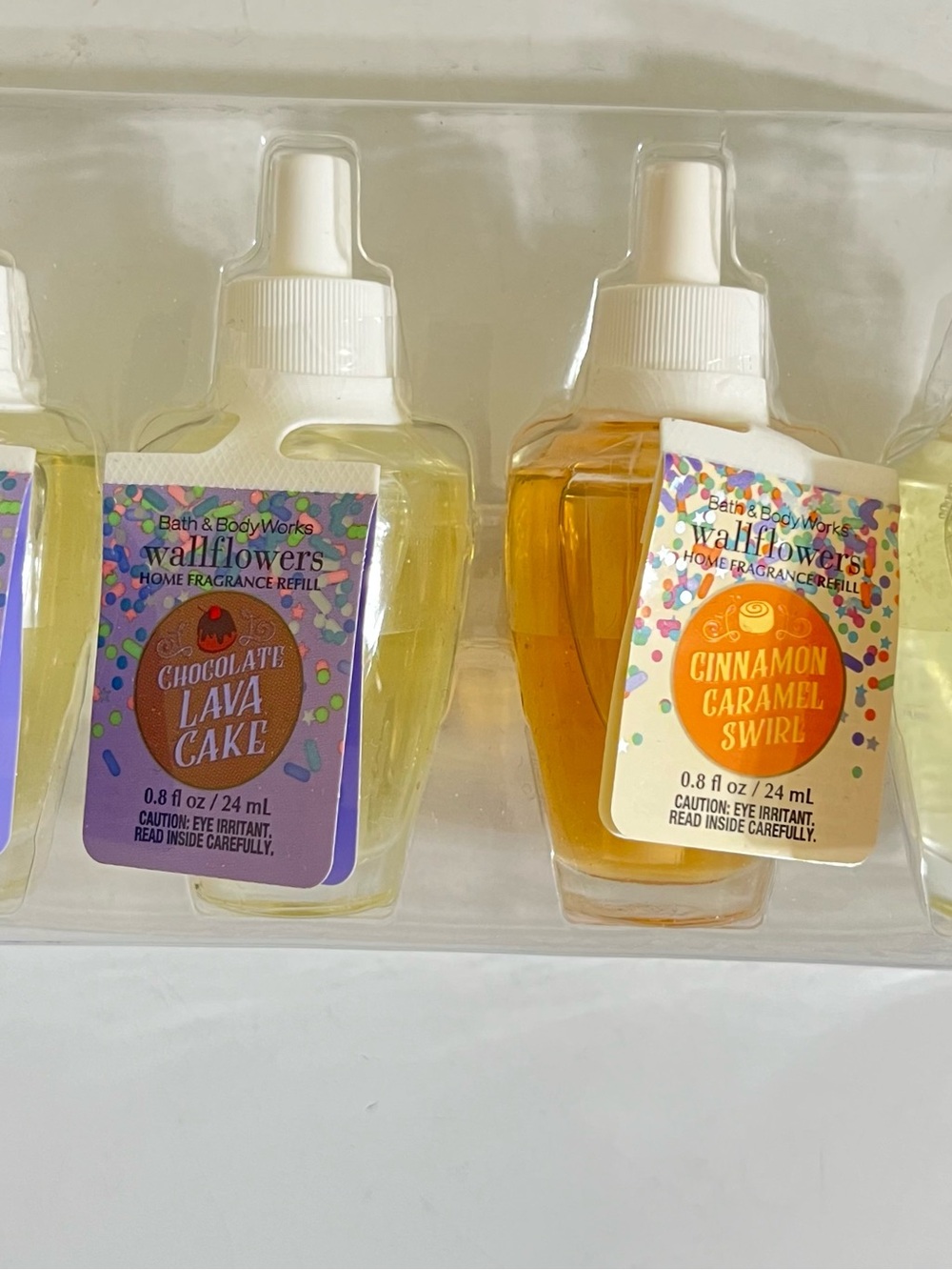 4 PC Bath & Body Works Wallflowers Refill CHOCOLATE LAVA CAKE & CINNAMON CARAMEL